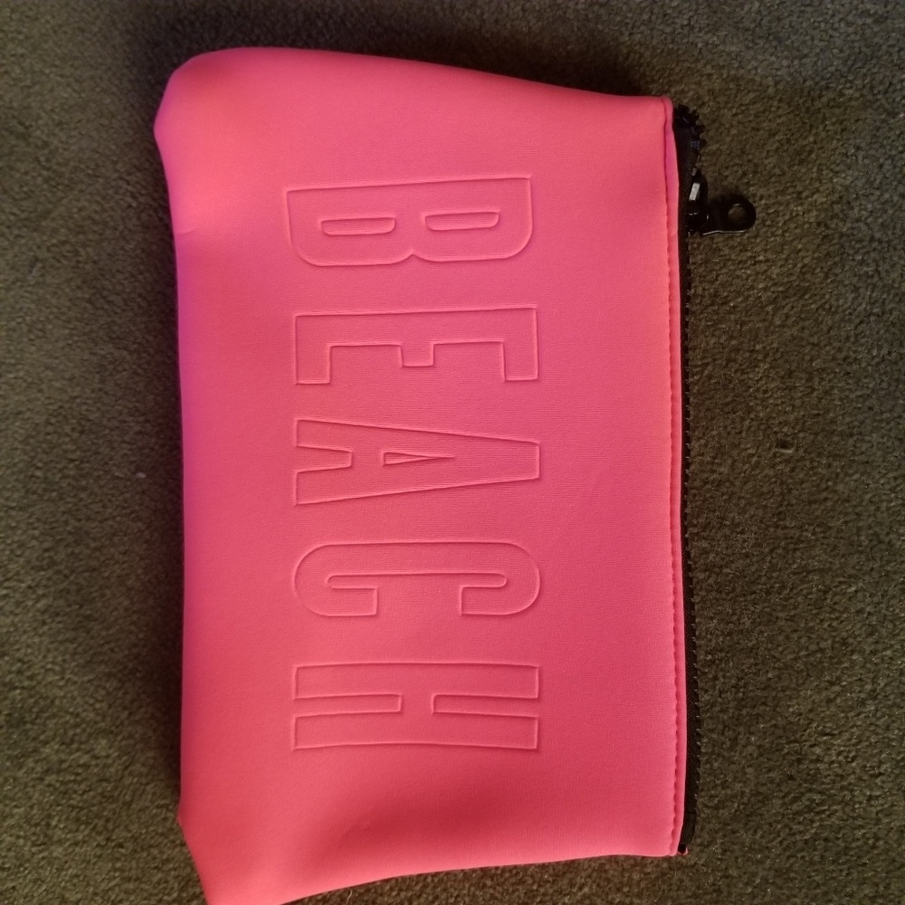 Victoria Secret - Picture 4 of 5